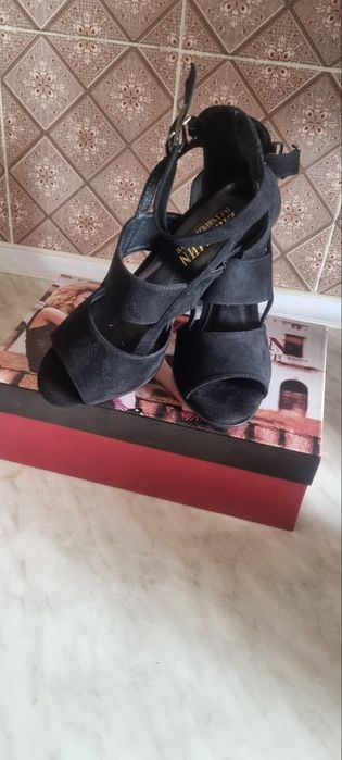 Басаножки на каблуках