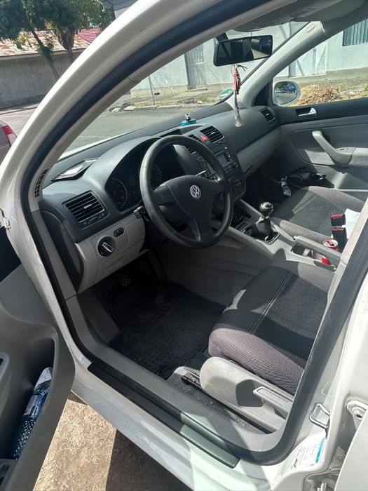 Doar Vând Golf 5