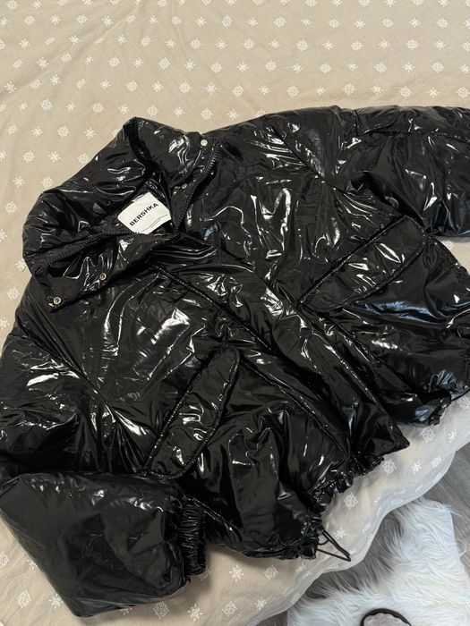 Дамско лаково зимно яке Bershka – Черно, пухкаво