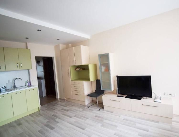 Дава се под наем Двустаен апартамент в Бургас, Лазур - 52 кв.м за 459 € - Снимка #4