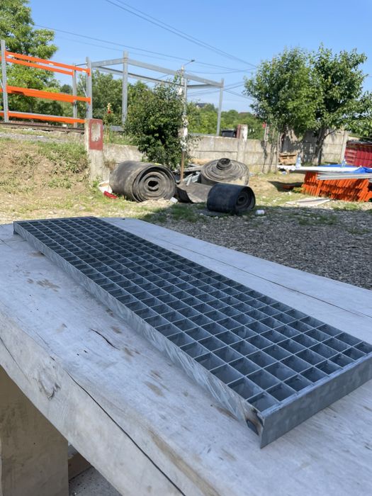 Trepte zincate galvanizate