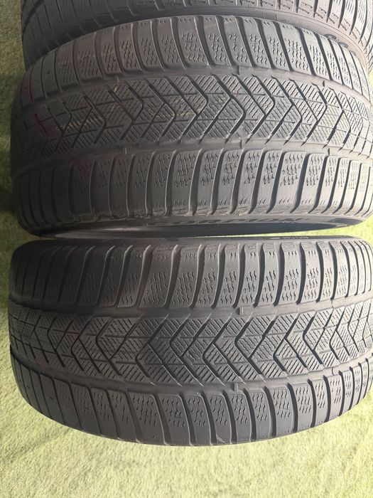 Anvelope iarnă 315/35/21 - 275/40/21 Pirelli RSC*