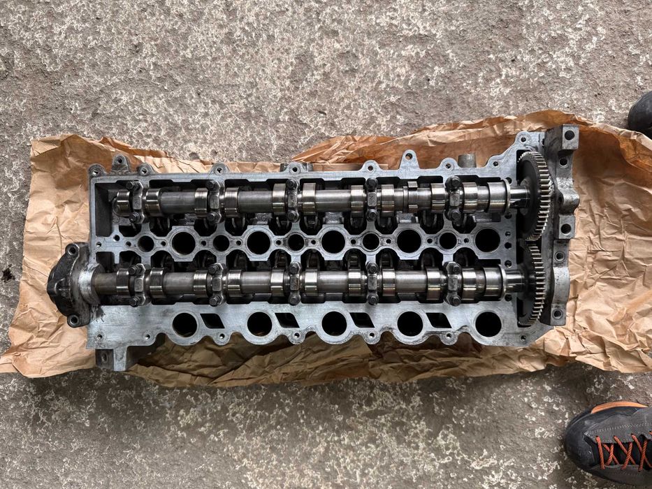 Engine head Volvo XC70 d5 D5244T10 (30777365-013)