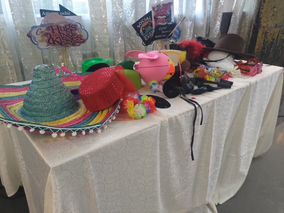 Cabina foto evenimente nunti botezuri majorate