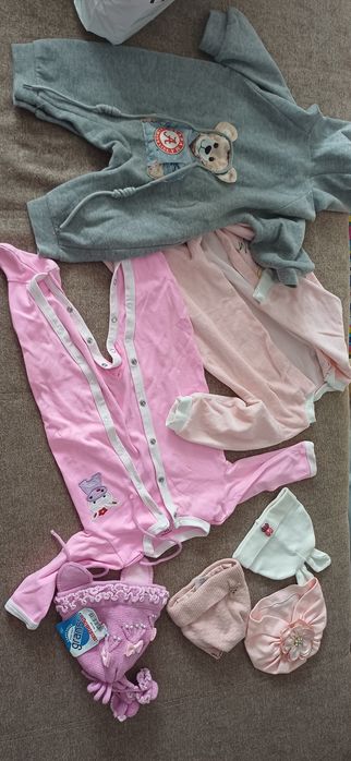 Отдам даром вещи для девочки