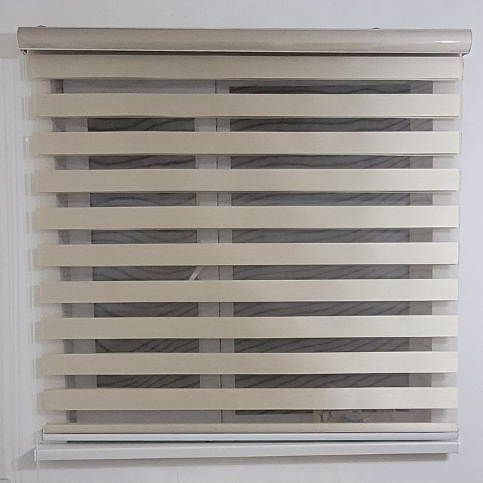 Срочно. Продам срочно ролл шторы.