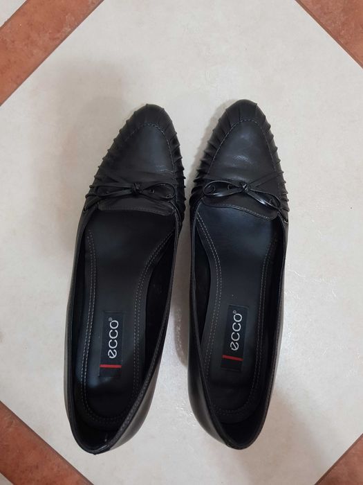 Туфли Ecco 37 практически новые