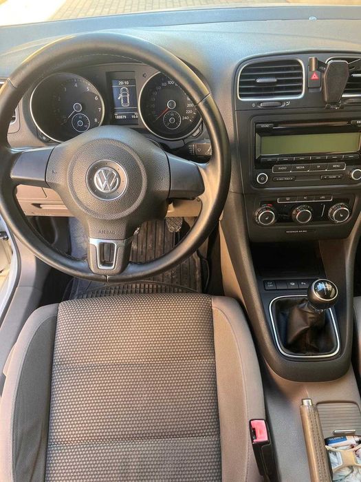 VOLKSWAGEN Golf 2010 — imagine 4