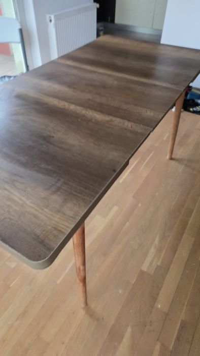 Masa extensibila cu 6 scaune