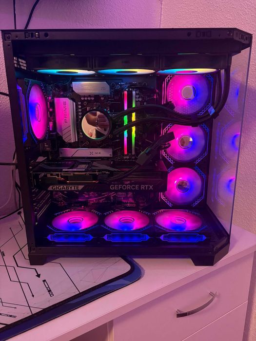 Vand PC High-End Nou ! ! ! +Periferice