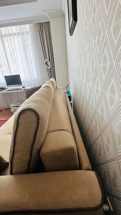 Продам диван красивый