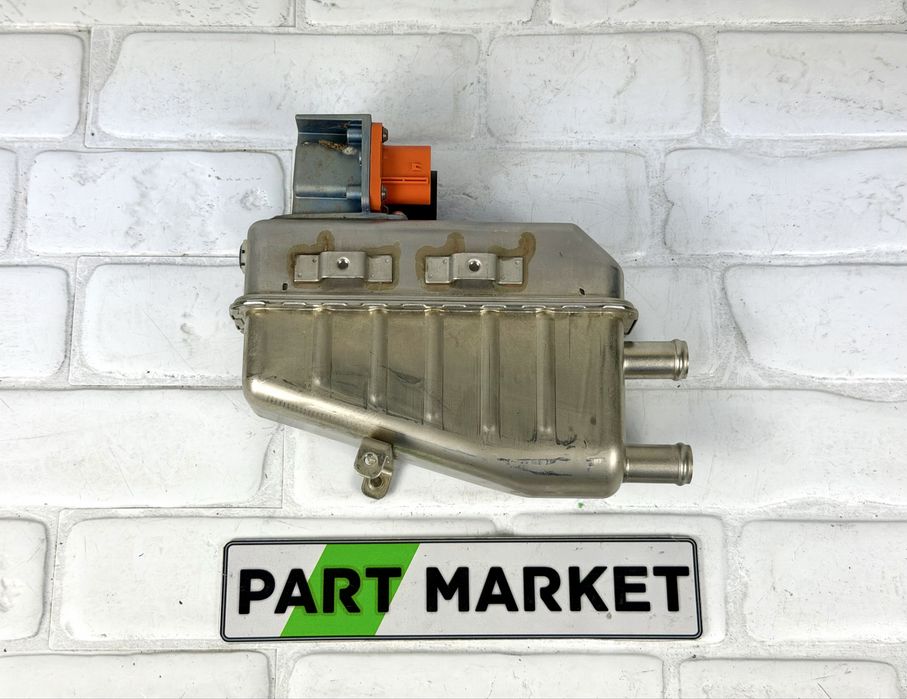 Топлообменник AUDI A6 A7 C8 E TRON Q8 E TRON VW PASSAT B8 3Q0963231E