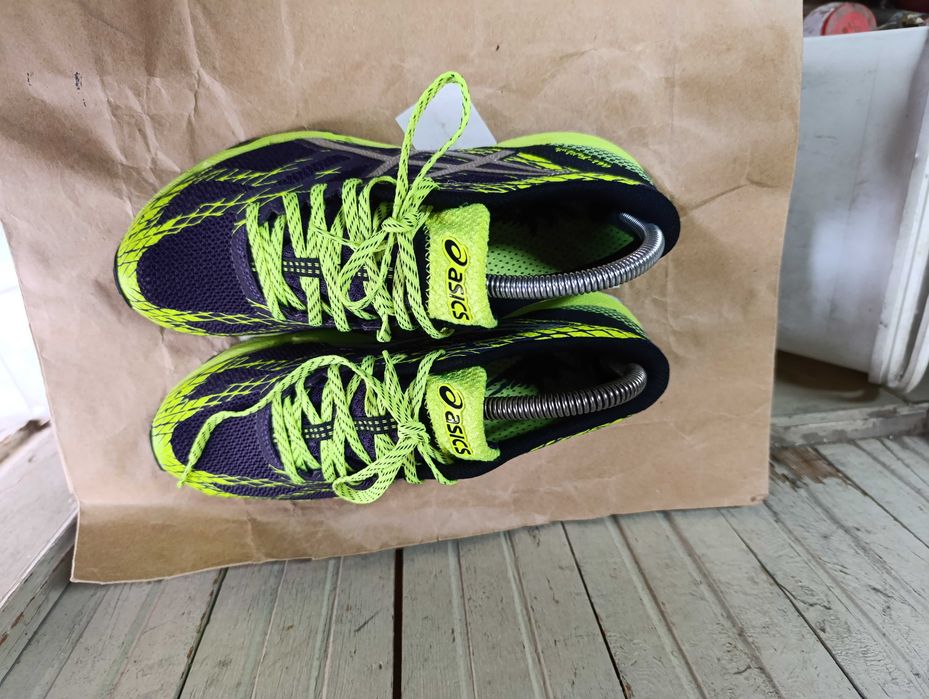 ''Asics Gel-FujiLyte''оригинални маратонки 40 номер