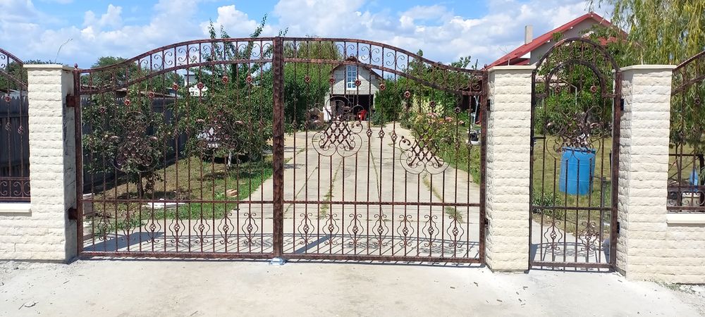 Execut la comanda porti, garduri, balcoane...