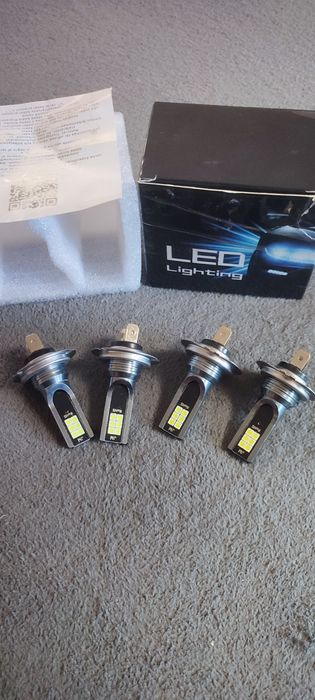 Vând 4 Becurii  Led  H7