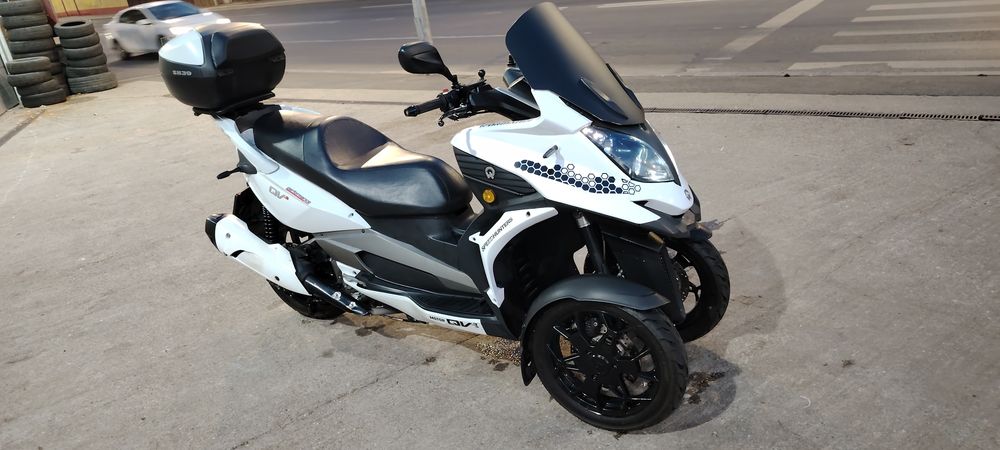 Vând Quadro Qv3.