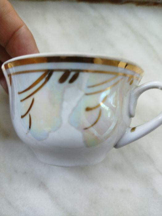 Чашки для кофе маленькие.