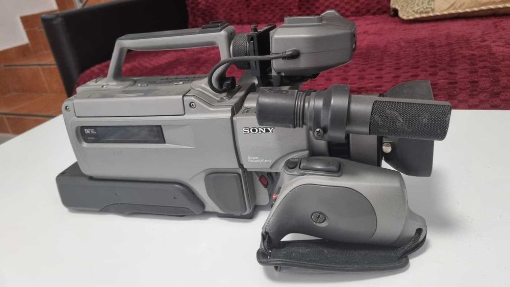 Camera video Sony model DCR -VX  9000E (VINTAGE)