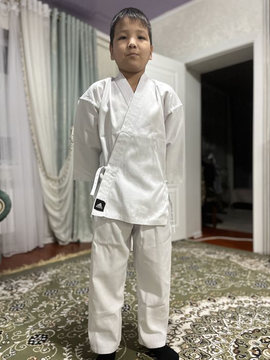 Форма для рукопашки,щитки для ног,и перчатка