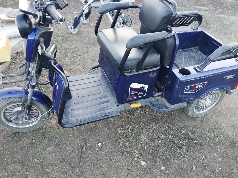 Трицикл электорвелосипед