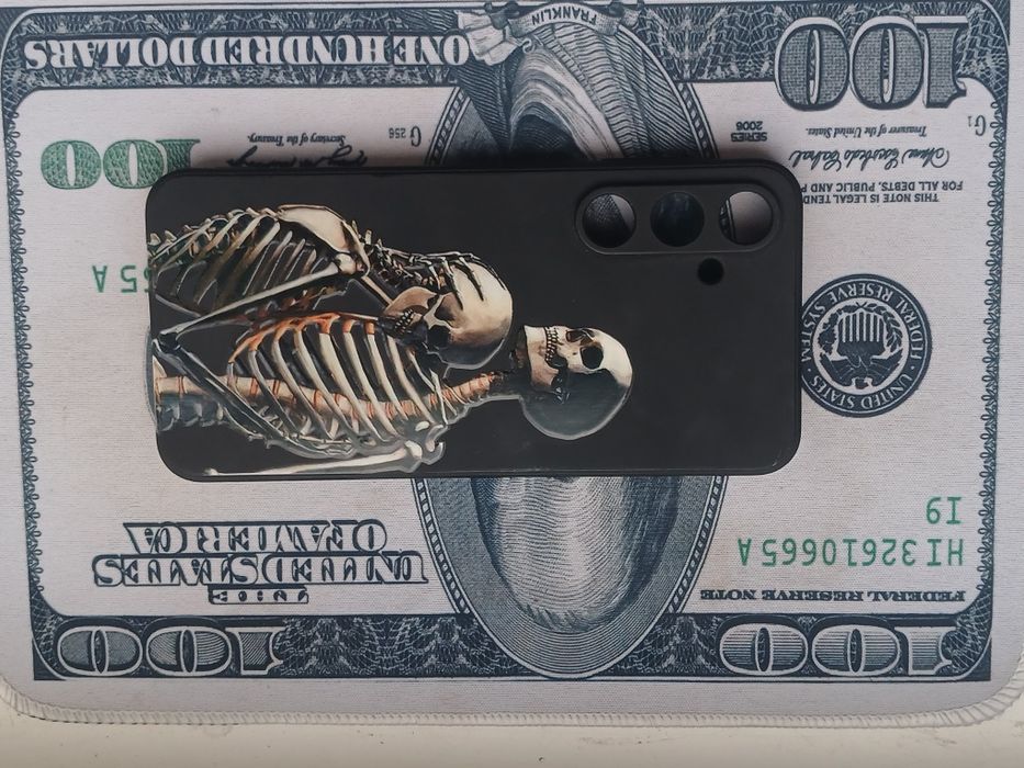 Продам чехлы на Samsung а55
