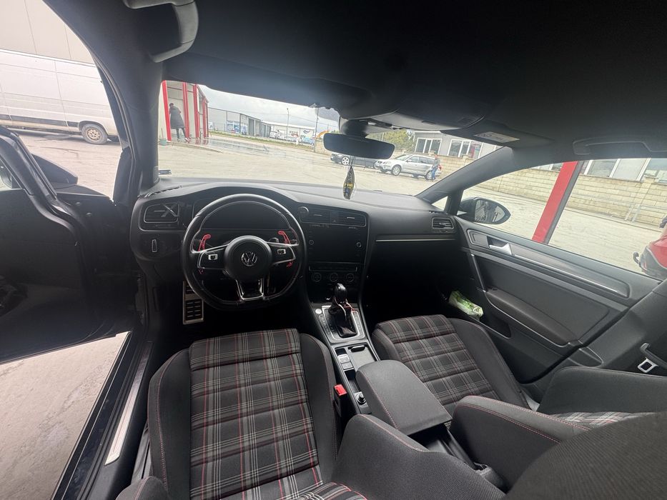 vw golf 7.5. GTI