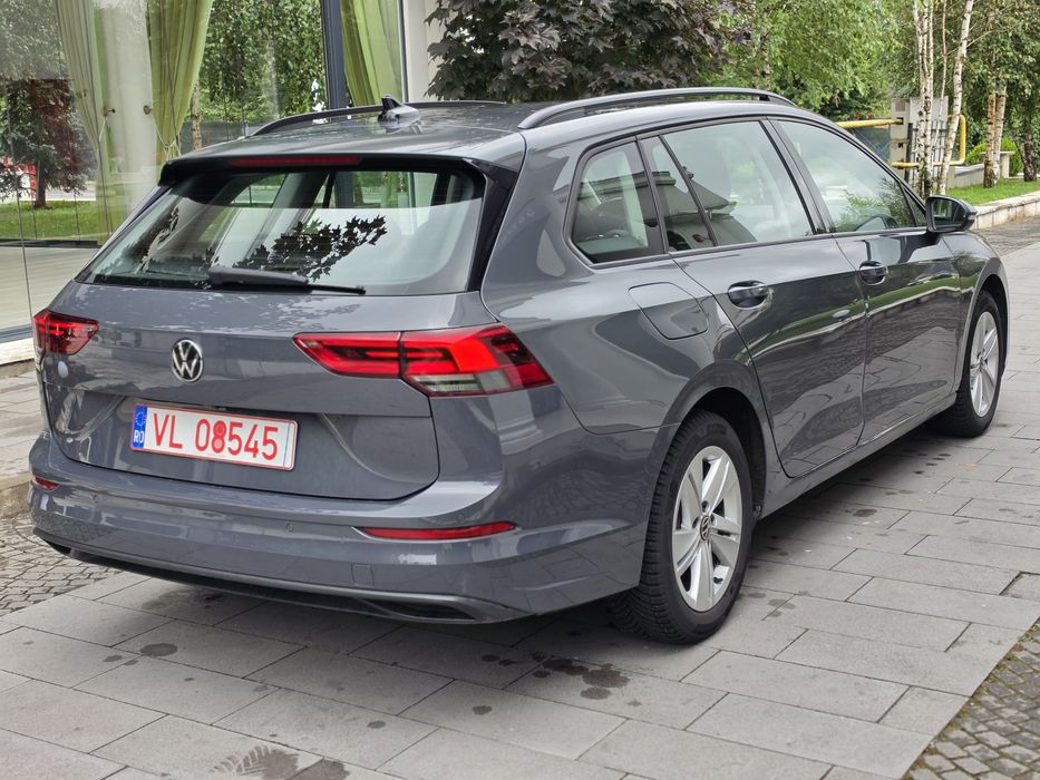Volkswagen Golf VIII 1.0Tsi-110cp-Life Bussines