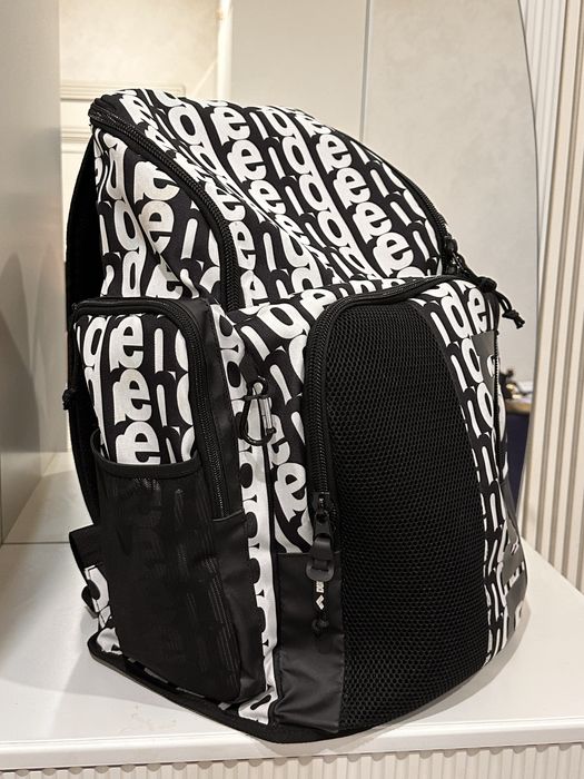 Рюзкак арена белый и серый