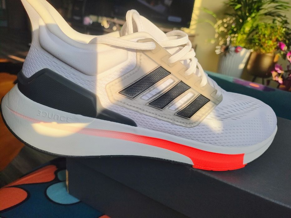 Adidas спортни обувки