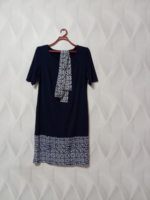 Срочно продам хорошие платья