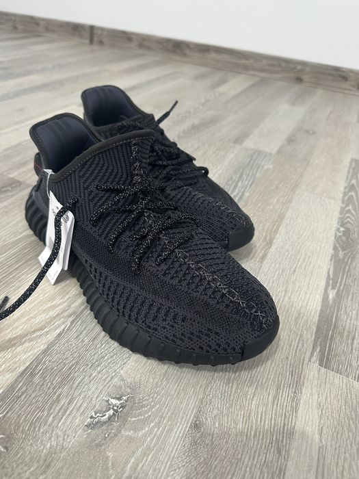 Yeezy 350 v2 noi