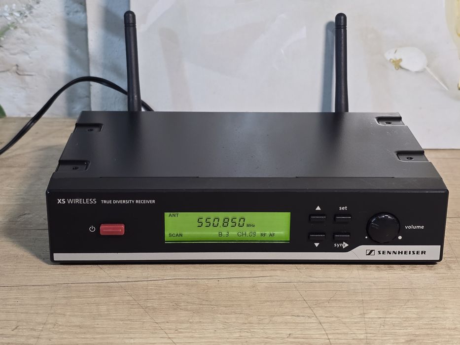 Receptor Wireless SENNHEISER XS Wireless EM10,un/balanced,+ antene !