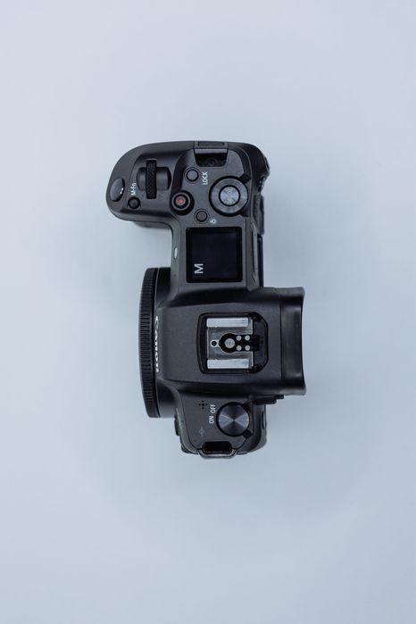 Продается Canon Eos R