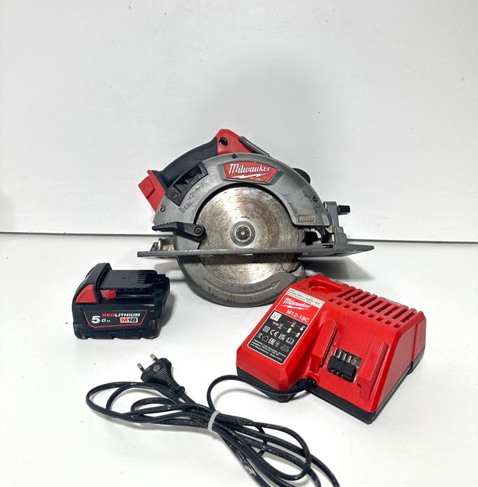 Circular Milwaukee M18 FCS66