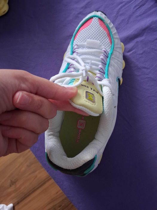 Vand nike shox purtati doar o data