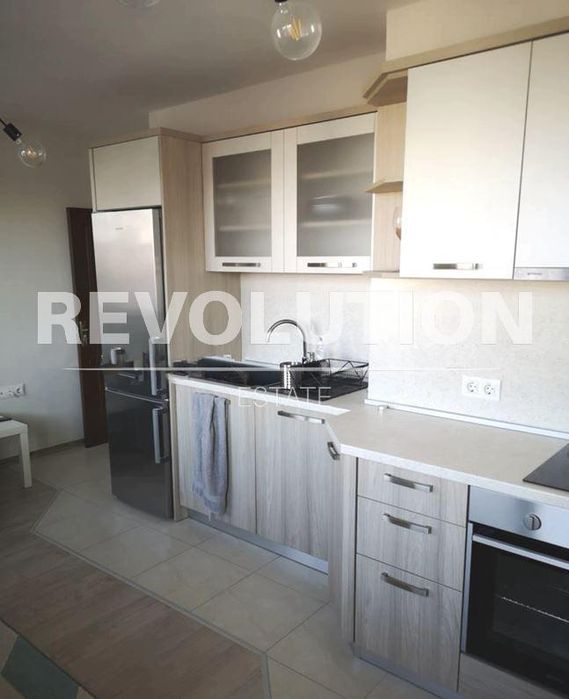 Двустаен апартамент в района на Зимно кино Тракия!