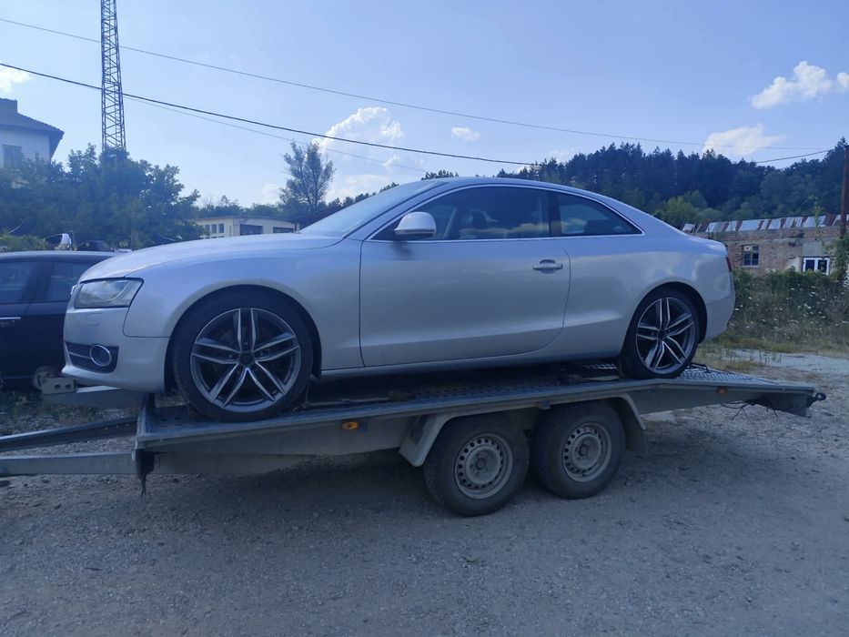 Автомобил audi a5