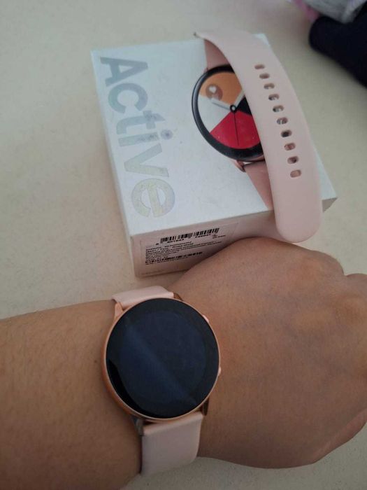 Смарт-часы Samsung Galaxy Watch Active SM-R500