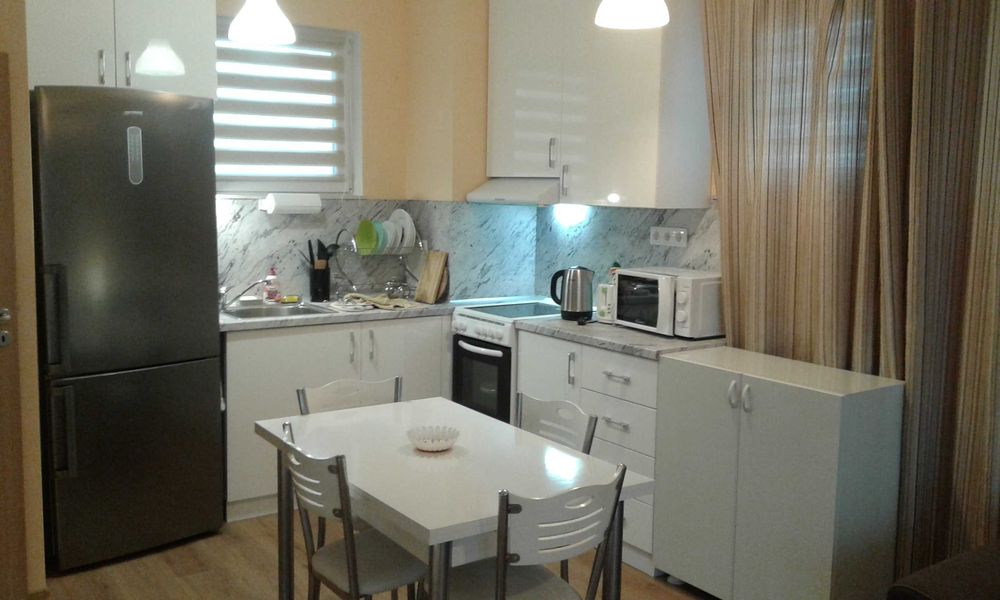 Дава се под наем Двустаен апартамент в Варна, Бриз - 81 кв.м за 600 € - Снимка #6