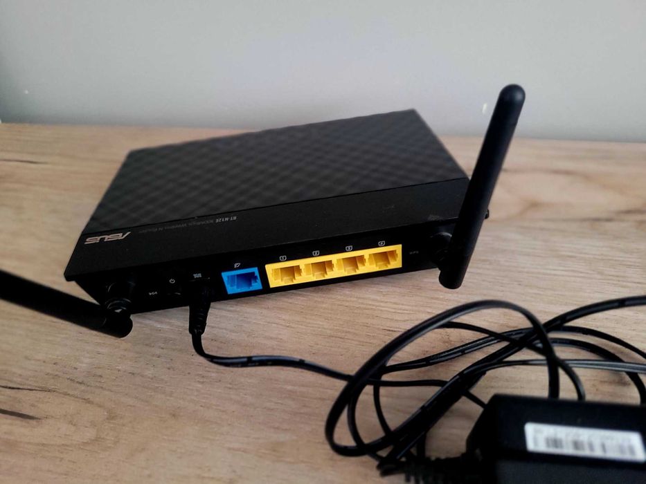 Router wireless Asus RT-N12E