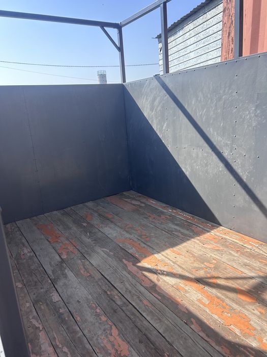 Прицеп сатылады.