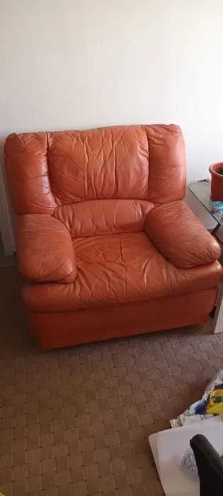 PRET MIC ! Canapea si doua fotolii din piele naturala Mobexpert