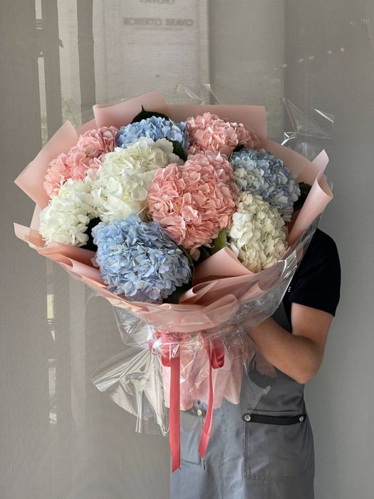 Розы Пионы Гортензии Хризантемы большой выбор