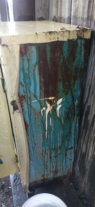 Сейф металлический