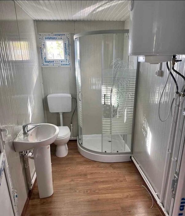 Vând containere modulare