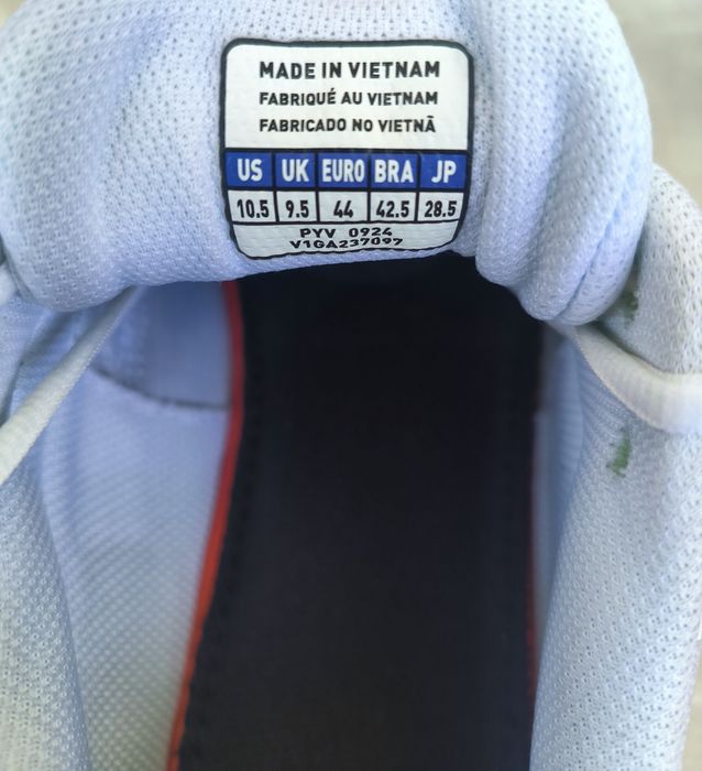 Маратонки Mizuno номер 44