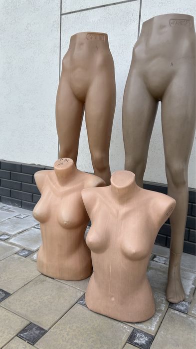 Вешалки для ветрина