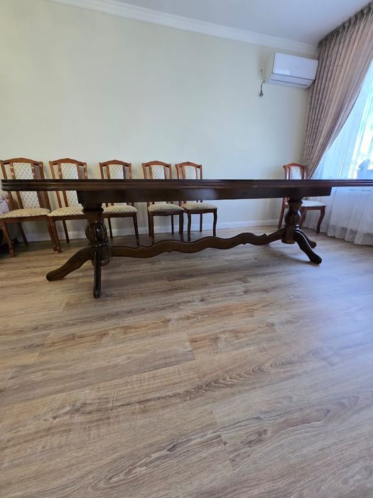 Стол длина 3,5 ,в собранном виде 3 м