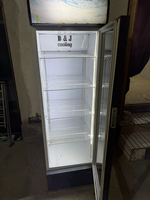 Холоделник Сотилади