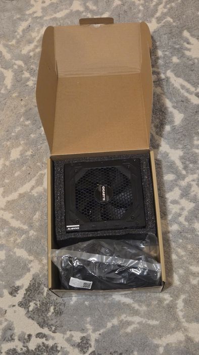 Sursa NOUA Gigabyte GP-P750GM 750W 80+ Gold